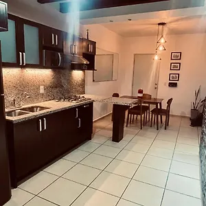 Cómodo Y Bonito Con Alberca Apartamento